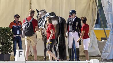 Dressurreiter Frederic Wandres mit Bluetooth OLD und Team bei der FEI Dressage European Championship 2023 in Riesenbeck.