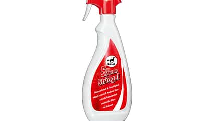 CAV Fellspray Mähnenspray Schweifspray Pflege Test - LEOVET 5-Sterne Striegel CAV Fellspray Mähnenspray Schweifspray Pflege Test - LEOVET 5-Sterne Striegel