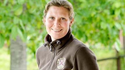 CAV Übergänge richtig reiten Dressur - Claudia Butry CAV Übergänge richtig reiten Dressur - Claudia Butry