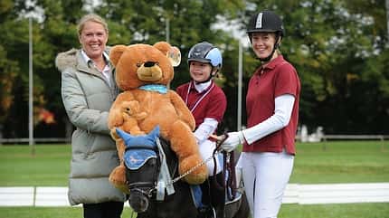CAV Pony Schräges Pferdewelt Generationenderby