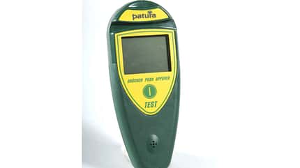 CAV_0610_Weidezaunpruefgeraete_Produkte_Patura (jpg) CAV_0610_Weidezaunpruefgeraete_Produkte_Patura (jpg)