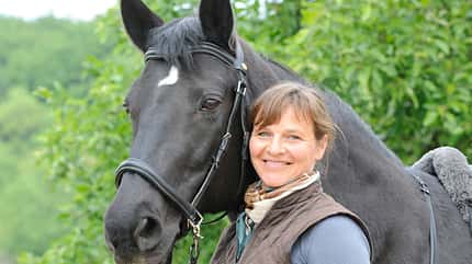 CAV Gebisslos reiten Zaum Zäumung - Viola Pfeifle CAV Gebisslos reiten Zaum Zäumung - Viola Pfeifle