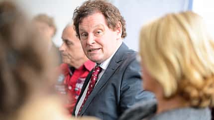 Runder Tisch - Richtig reiten Runder Tisch - Richtig reiten