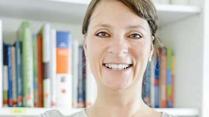 Nadine Szymanski; Neindorff-Bibliothek