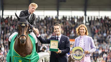 Marcus Ehning, CHIO 2023 Marcus Ehning nimmt den Preis beim CHIO Aacher 2023 entgegen
