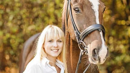 CAVALLO Ridersplaining, Urvertrauen, soziale Kontakte, Zusatzfutter, Prof. Dr. Kathrin Schütz CAVALLO Ridersplaining, Urvertrauen, soziale Kontakte, Zusatzfutter, Prof. Dr. Kathrin Schütz