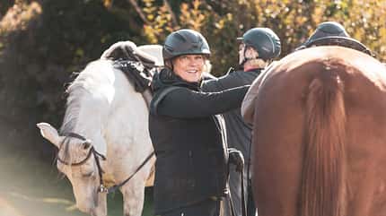 CAVALLO-Autorin Beatrix Gerstberger saß sechs Tage lang im Sattel