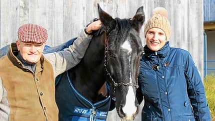 CAV Stall Scout 05_2015 Hofgut Ashege Christiane Spahn-Rempen und Thomas Rempen 1