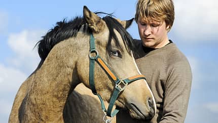 CAV Mann mit Pferd