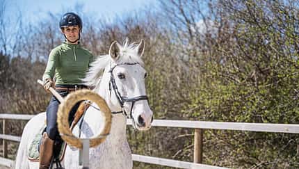 Stefanie Seebauer erklärt, wie der Einstieg in die Working Equitation gelingt.
