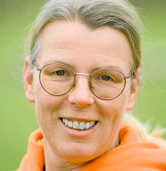 CAV-Pferd-begruessen-Experte-Konrad-Christine (jpg) CAV-Pferd-begruessen-Experte-Konrad-Christine (jpg)